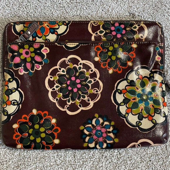 Fossil iPad Case - Picture 8 of 9